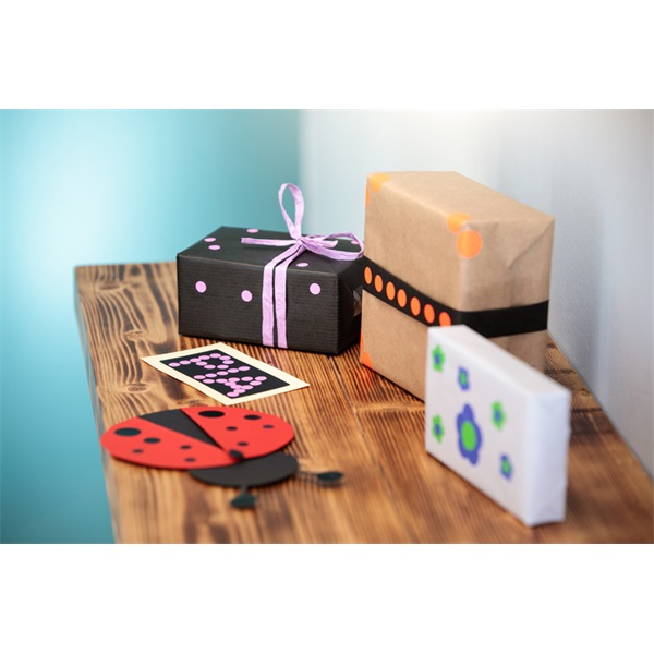 Avery 3010 8mm 416db-os piros jelölőpont Avery 3010 8mm 416db-os piros jelölőpont