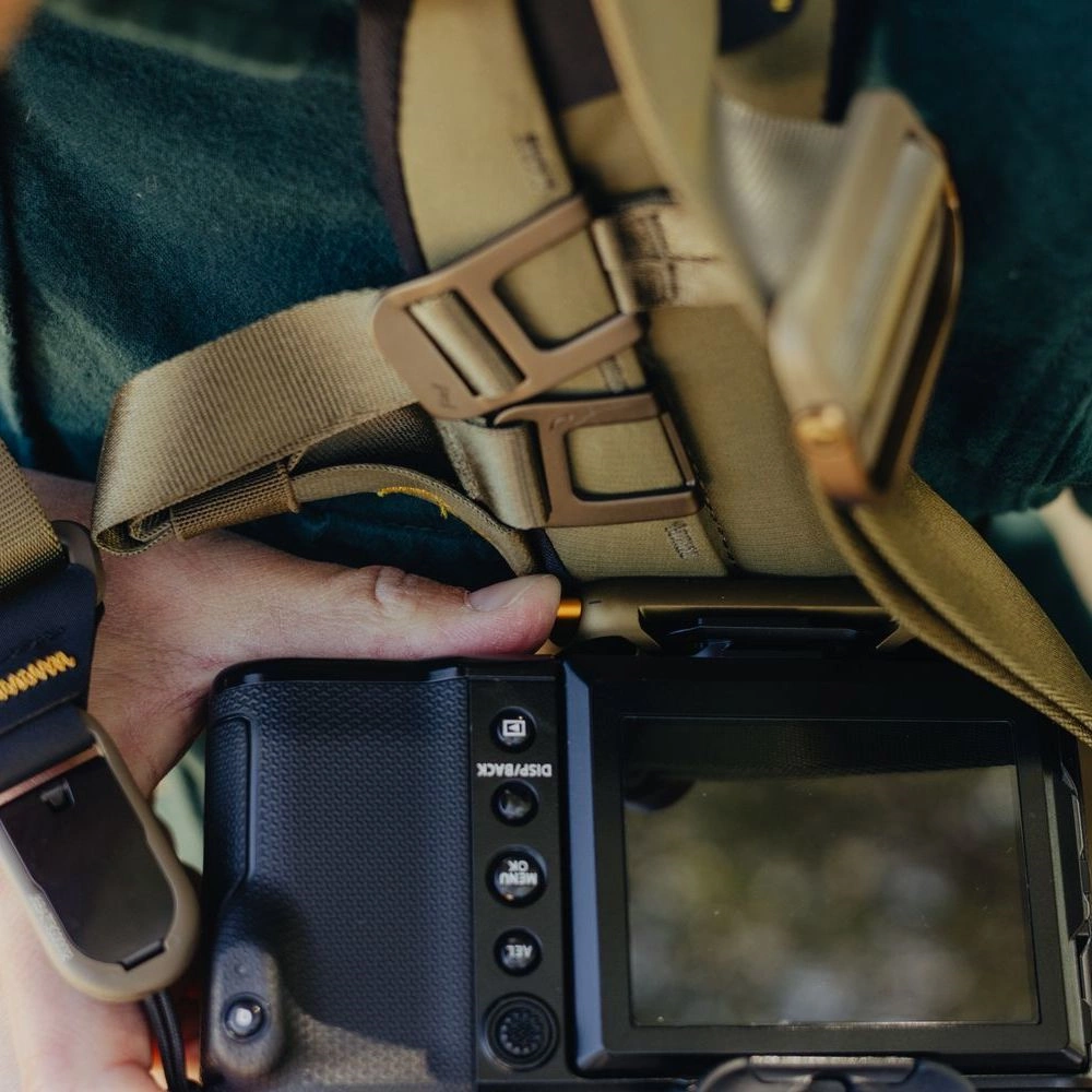 PEAK DESIGN Capture® Camera Clip (v3) Algazöld - with Standard plate®