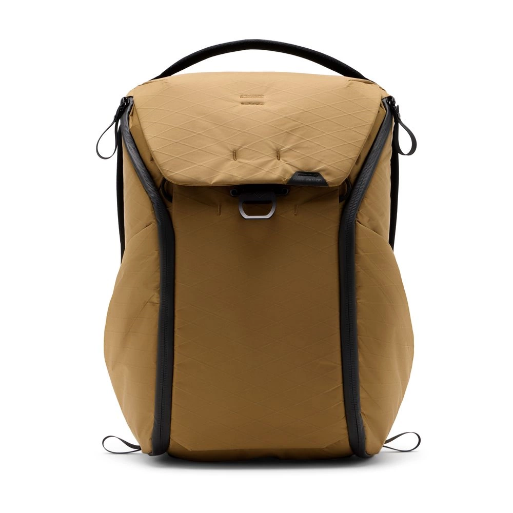 PEAK DESIGN Everyday hátizsák 20L v2 - Prérifarkas PEAK DESIGN Everyday hátizsák 20L v2 - Prérifarkas