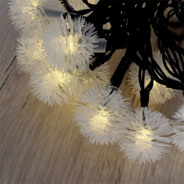 IRIS Zúzmara alakú 3cm/6m/IPX3 szabványos/meleg fehér/30db LED-es/napelemes fénydekoráció  (315-04)