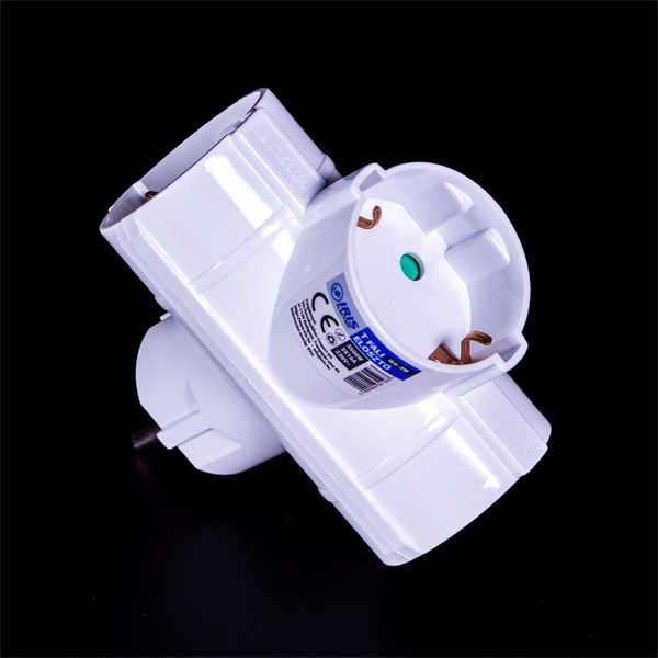 IRIS Electric IEA-3W fali T elosztó 3 aljzattal 3X16A IRIS Electric IEA-3W fali T elosztó 3 aljzattal 3X16A