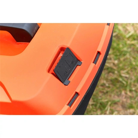 Black and Decker BCMW3318N-XJ akkumulátor és töltő nélkül Akkumulátoros fűnyíró