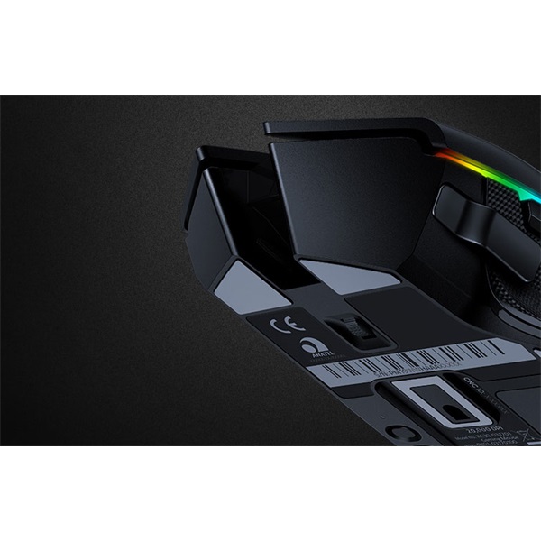 Razer Basilisk Ultimate vezeték nélküli optikai Gaming egér töltődokkolóval fekete (RZ01-03170100-R3G1)