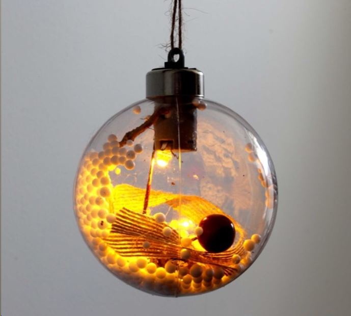 IRIS Gömb alakú /G/ 8cm meleg fehér műanyag-akril LED-es fénydekoráció (301-03) IRIS Gömb alakú /G/ 8cm meleg fehér műanyag-akril LED-es fénydekoráció (301-03)