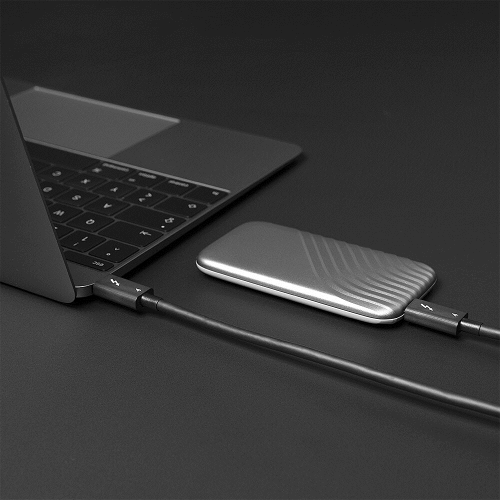 LINDY 1m Thunderbolt 4 passive kábel