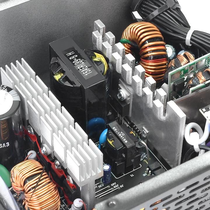 Thermaltake Smart BX1 750W tápegység (PS-SPD-0750NNSABE-1)