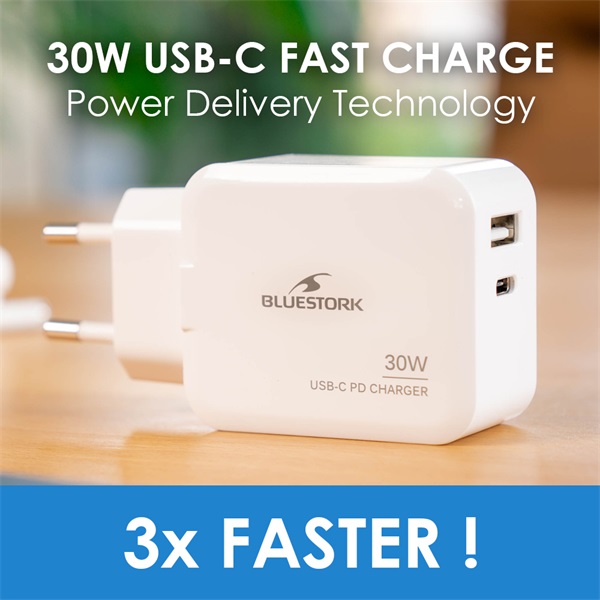 Bluestork  PW-NB-30-C-A/2 USB-C USB-A  30W Hálózati töltő  Fehér