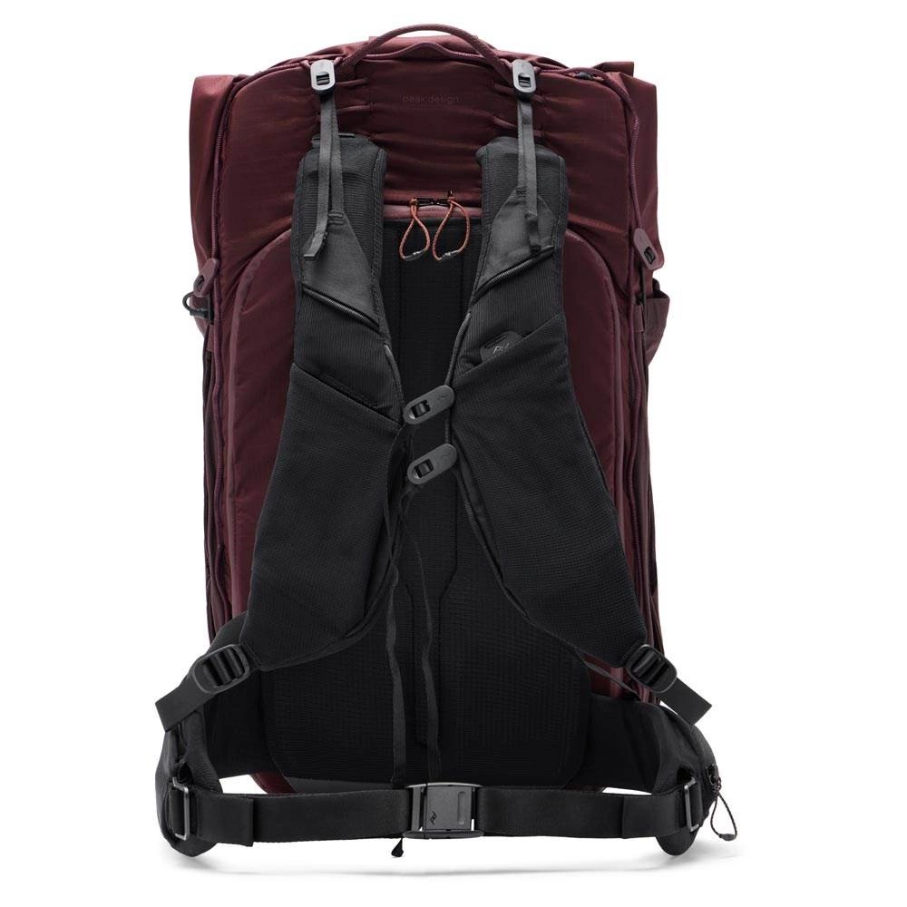 PEAK DESIGN Outdoor Backpack 45L Holdfogyatkozás PEAK DESIGN Outdoor Backpack 45L Holdfogyatkozás