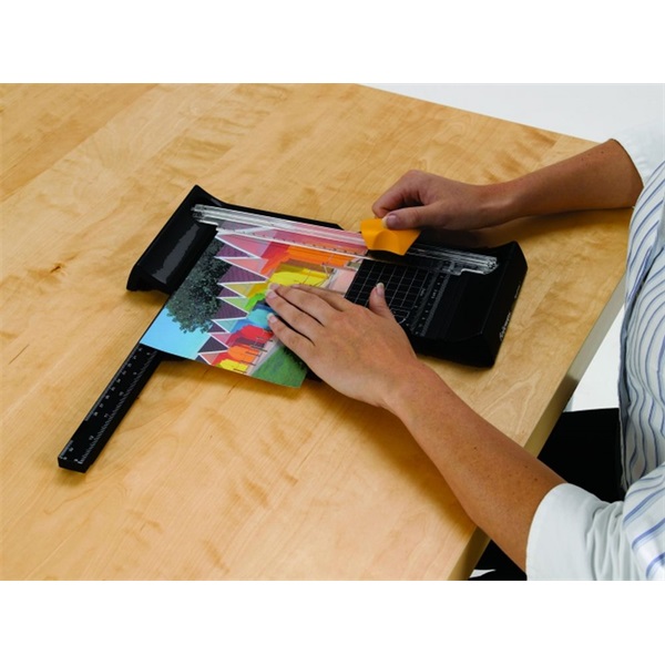 Fellowes Neutrino A5 vágógép Fellowes Neutrino A5 vágógép