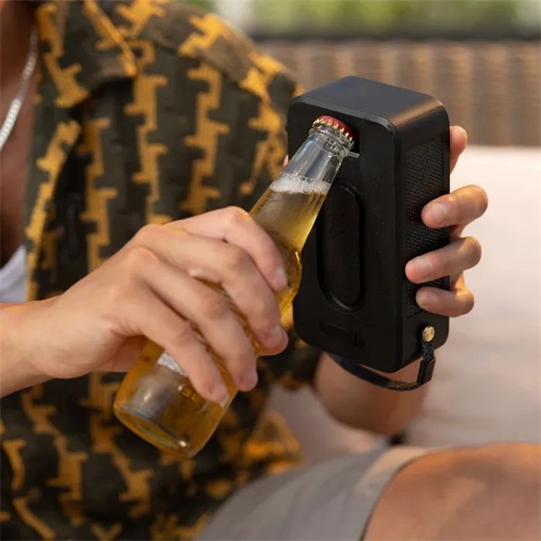 Marley Roots napelemes Bluetooth hangszóró Fekete 