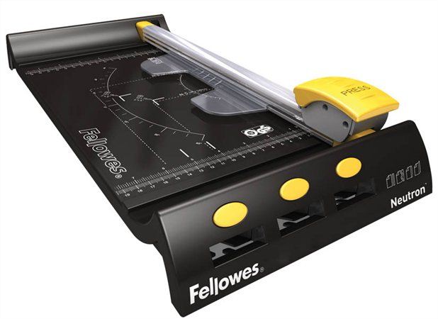 FELLOWES "Neutron A4+" A4, 10 lap, görgős vágógép (IFW54101) FELLOWES "Neutron A4+" A4, 10 lap, görgős vágógép (IFW54101)