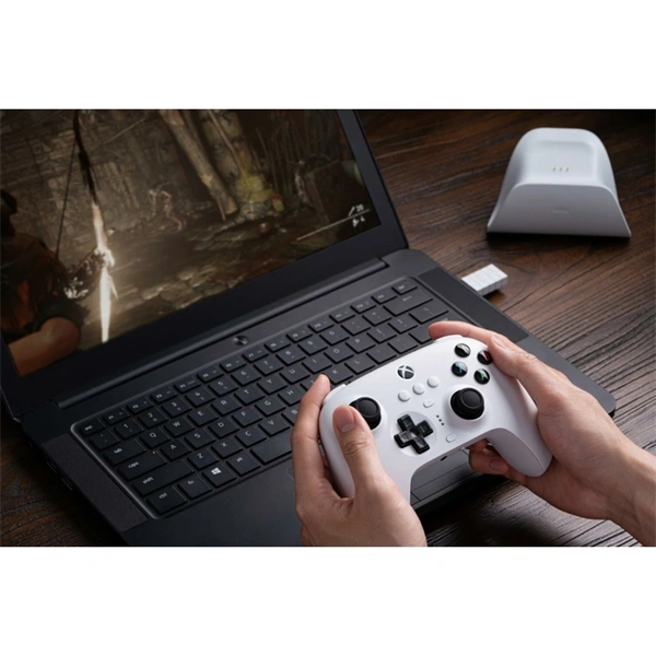 8BitDo Ultimate 3-mode Xbox Series X|S  Xbox One PC Mobil Hall-Effect vezeték nélküli kontroller Fehér