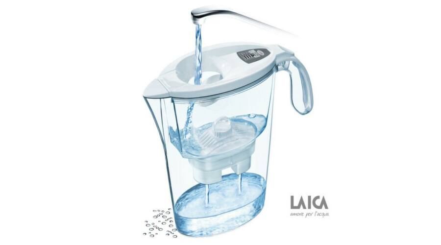 Laica vízszűrő ajándékszett: Stream Line mechanikus vízszűrő kancsó fehér színben 6db univerzális bi-flux szűrőbetéttel (J996050) Laica vízszűrő ajándékszett: Stream Line mechanikus vízszűrő kancsó fehér színben 6db univerzális bi-flux szűrőbetéttel (J996050)