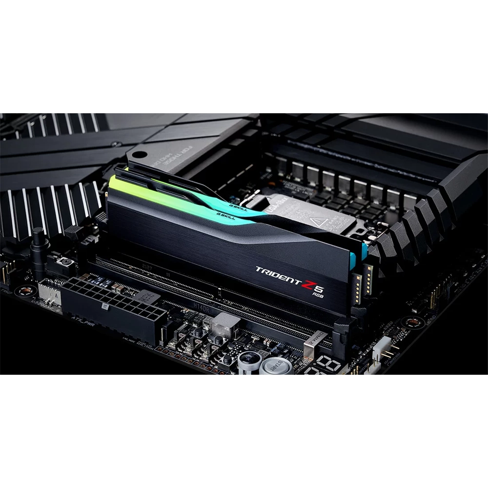 G.SKILL Trident Z5 RGB-6000Mhz CL30-36-36-96 1.35V 32GB Kit2 (2x16GB)Intel XMP Memória Fekete