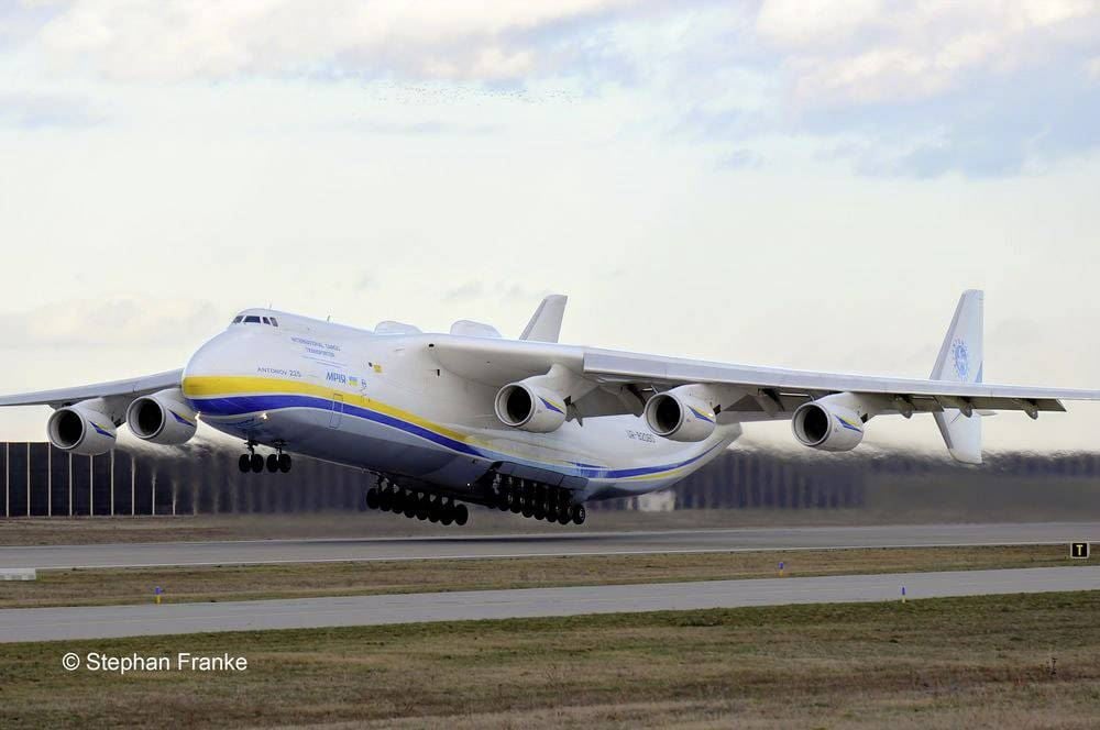 Revell Antonov An-225 Mrija Repülőmodell építőkészlet 1:144 (04958) Revell Antonov An-225 Mrija Repülőmodell építőkészlet 1:144 (04958)