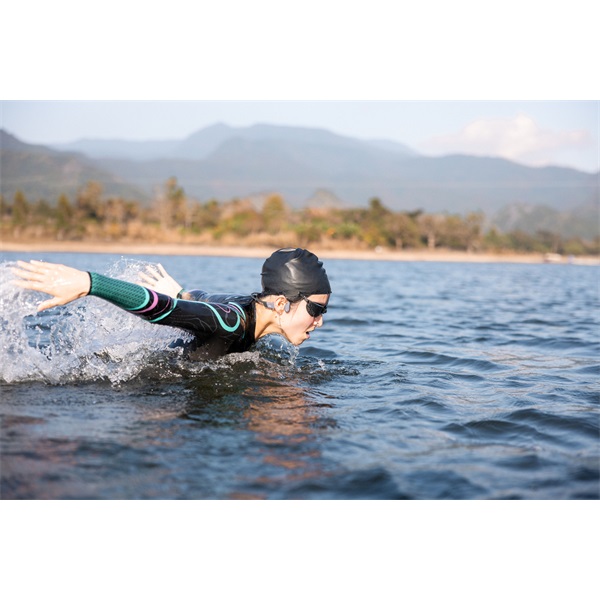 Shokz OpenSwim Pro USB-C csontvezetéses Bluetooth Open-Ear sport fejhallgató Szürke