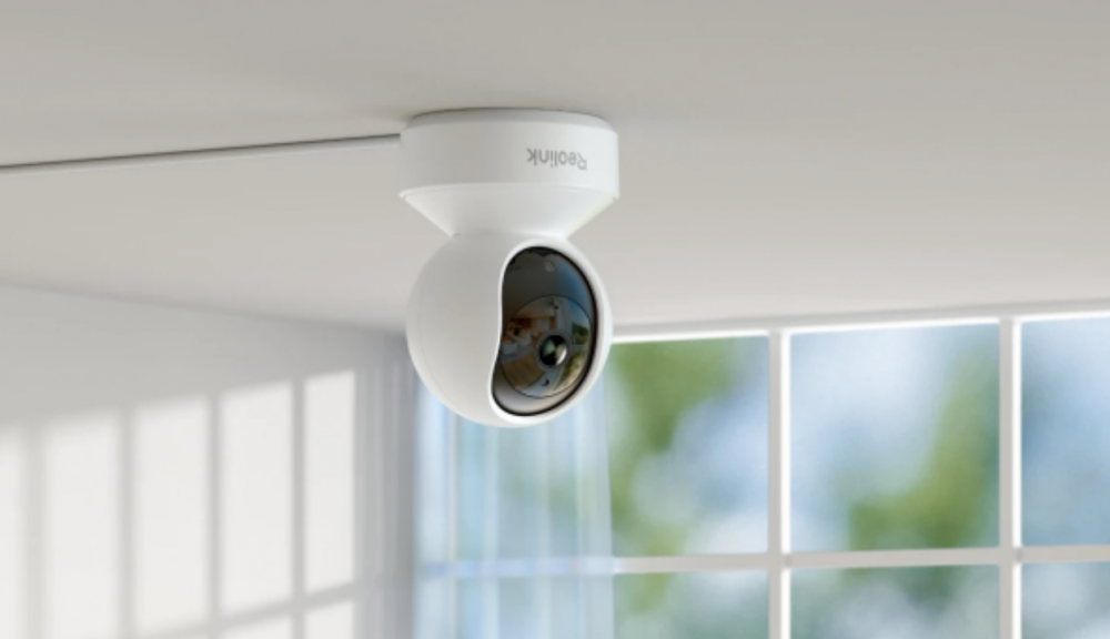 Reolink E330 fehér Wifi, RJ45, 5MP beltéri kamera