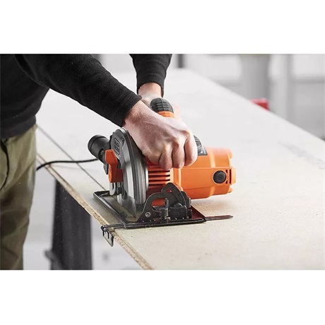 Black & Decker CS1550-QS körfűrész