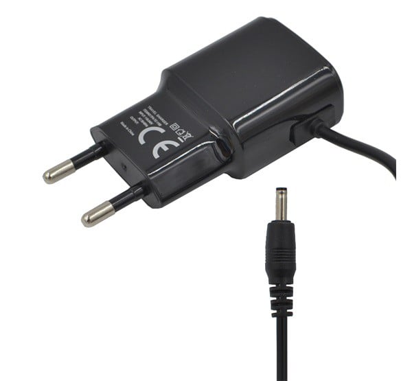 Hálózati töltő (5V / 1000mA + 2mm beépített kábel) FEKETE (TFKTC1100) Hálózati töltő (5V / 1000mA + 2mm beépített kábel) FEKETE (TFKTC1100)