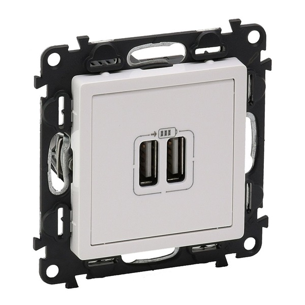 Legrand 753112 Valena Life kettős USB töltőaljzat Legrand 753112 Valena Life kettős USB töltőaljzat
