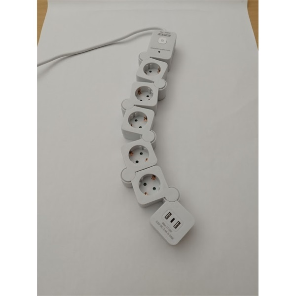 SPS SRG5-UF 1,5 méteres 5 DIN + 2 USB + 1 USB-C flexi túlfeszültségvédő elosztó SPS SRG5-UF 1,5 méteres 5 DIN + 2 USB + 1 USB-C flexi túlfeszültségvédő elosztó