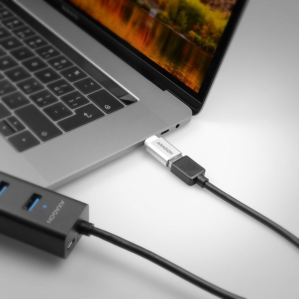 Axagon USB-C - USB-A adapter (RUCM-AFA)