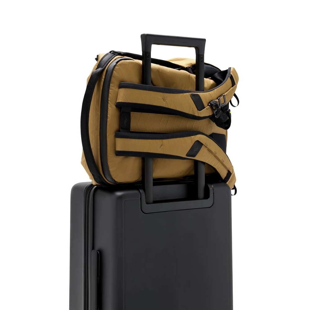 PEAK DESIGN Everyday hátizsák 20L v2 - Prérifarkas