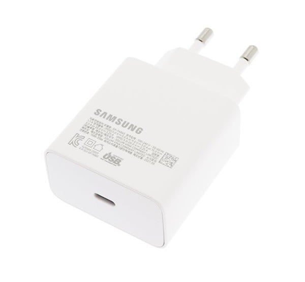 SAMSUNG hálózati töltő Type-C aljzat (5V / 3000mA, 65W, gyorstöltés támogatás) FEHÉR (EP-TA865XWEGWW) SAMSUNG hálózati töltő Type-C aljzat (5V / 3000mA, 65W, gyorstöltés támogatás) FEHÉR (EP-TA865XWEGWW)