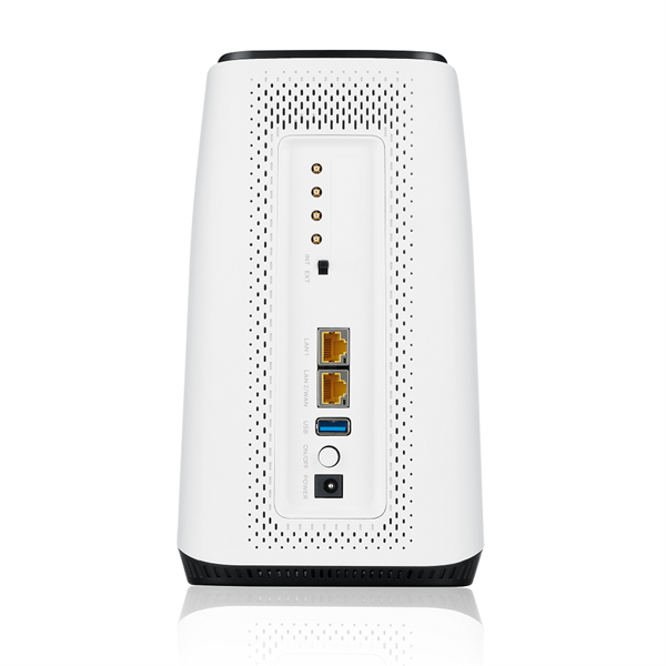 ZyXEL FWA-510 AX3600 WiFi 6 Router 5G NR 4.67 Gbps Indoor Router + 1 év Nebula Pro License