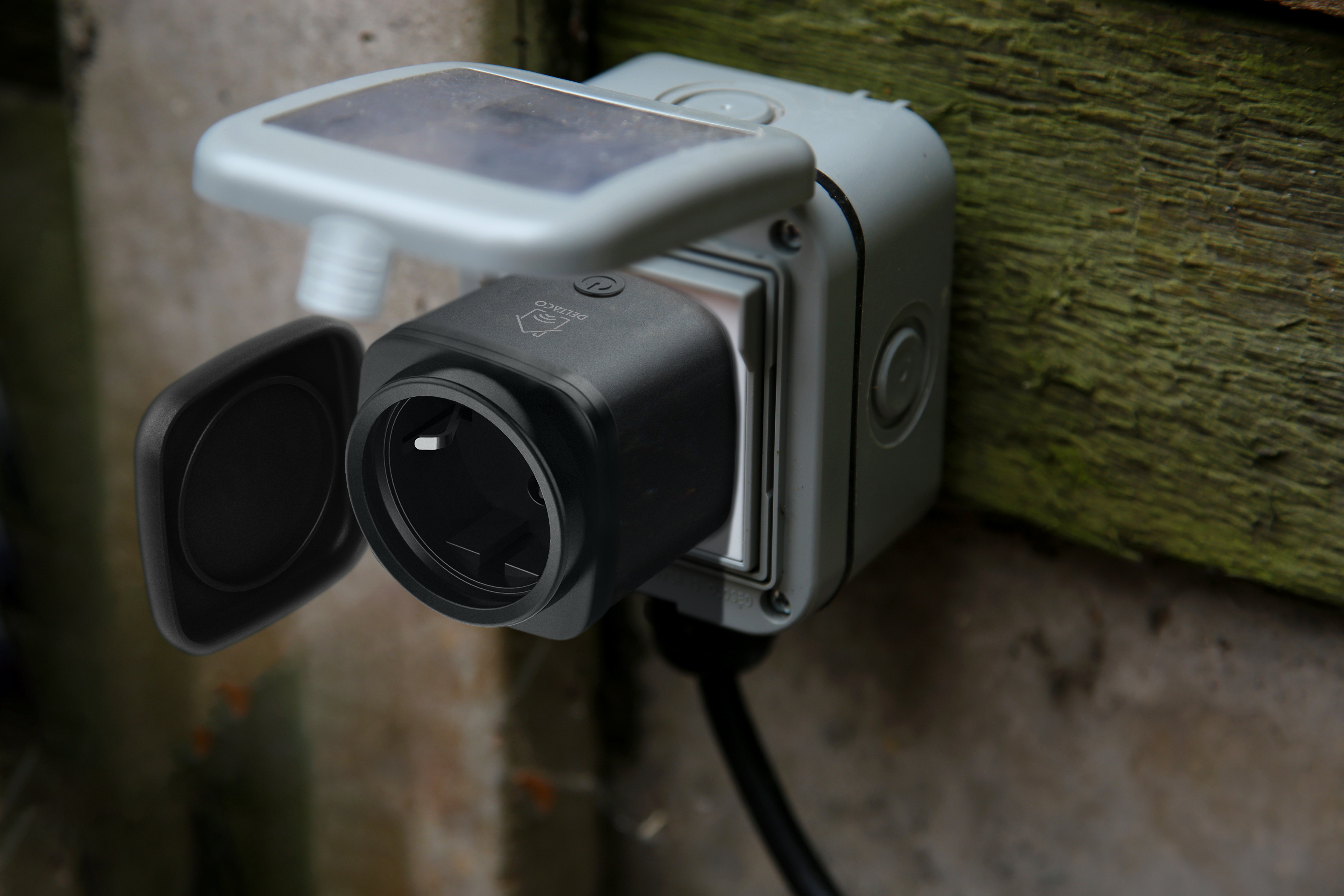 Deltaco SMART HOME SH-OP01 WiFi  1xCEE 7/3  13A Aljzat Fekete