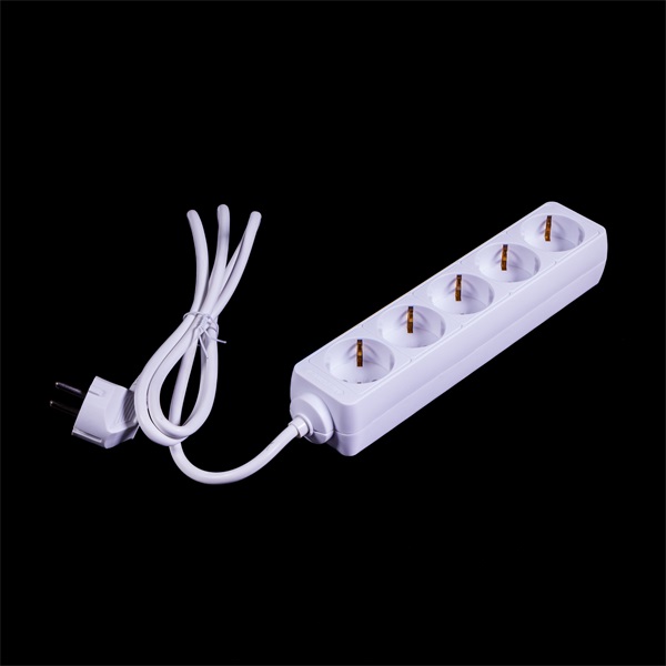 IRIS Electric IEPS-5W-1,5M Hosszabbító elosztó 5 aljzattal, 1,5m fehér IRIS Electric IEPS-5W-1,5M Hosszabbító elosztó 5 aljzattal, 1,5m fehér
