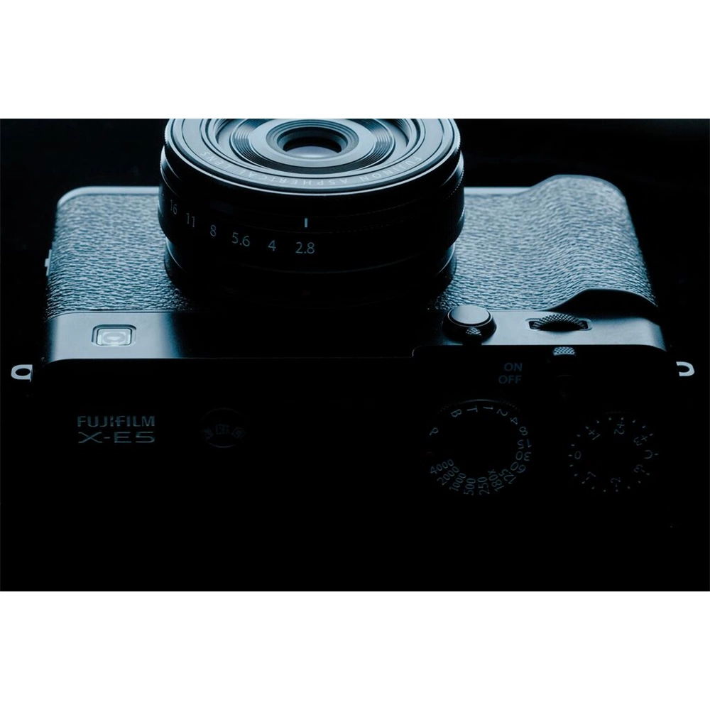 Fujifilm X-E5 + XF 23mm f/2.8 R WR MILC fényképezőgép KIT (fekete)