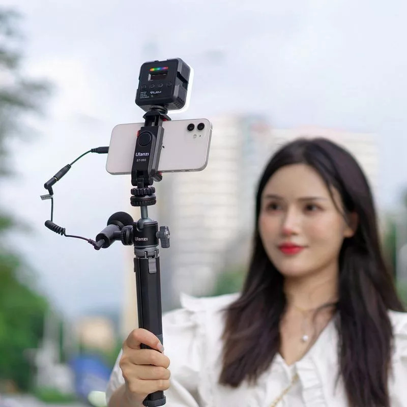 Ulanzi ST-06s telefon tartó adapter állványhoz  elforgatható  dönthető, vakupapucs adapterrel Fehér