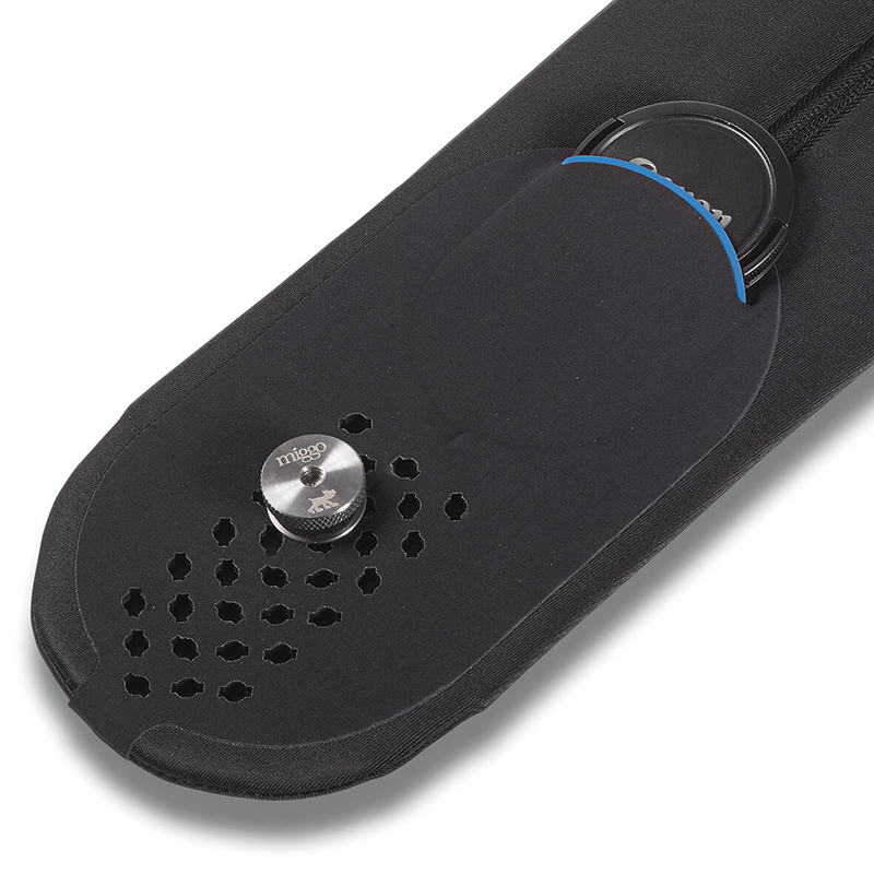 Miggö párnázott nyakpánt és védőburkolat MILC méretű gépekhez, fekete/piros