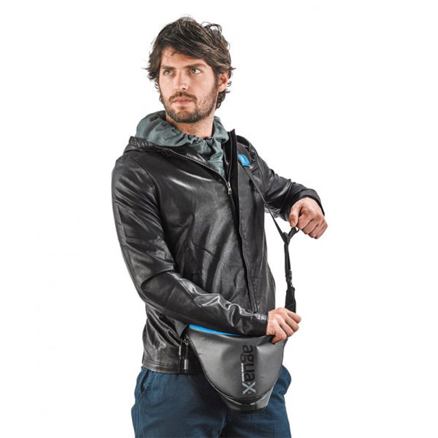 Miggö Agua Quickdraw Stormproof kameratáska SLR Pro kamerákhoz, Fekete-Kék Miggö Agua Quickdraw Stormproof kameratáska SLR Pro kamerákhoz, Fekete-Kék