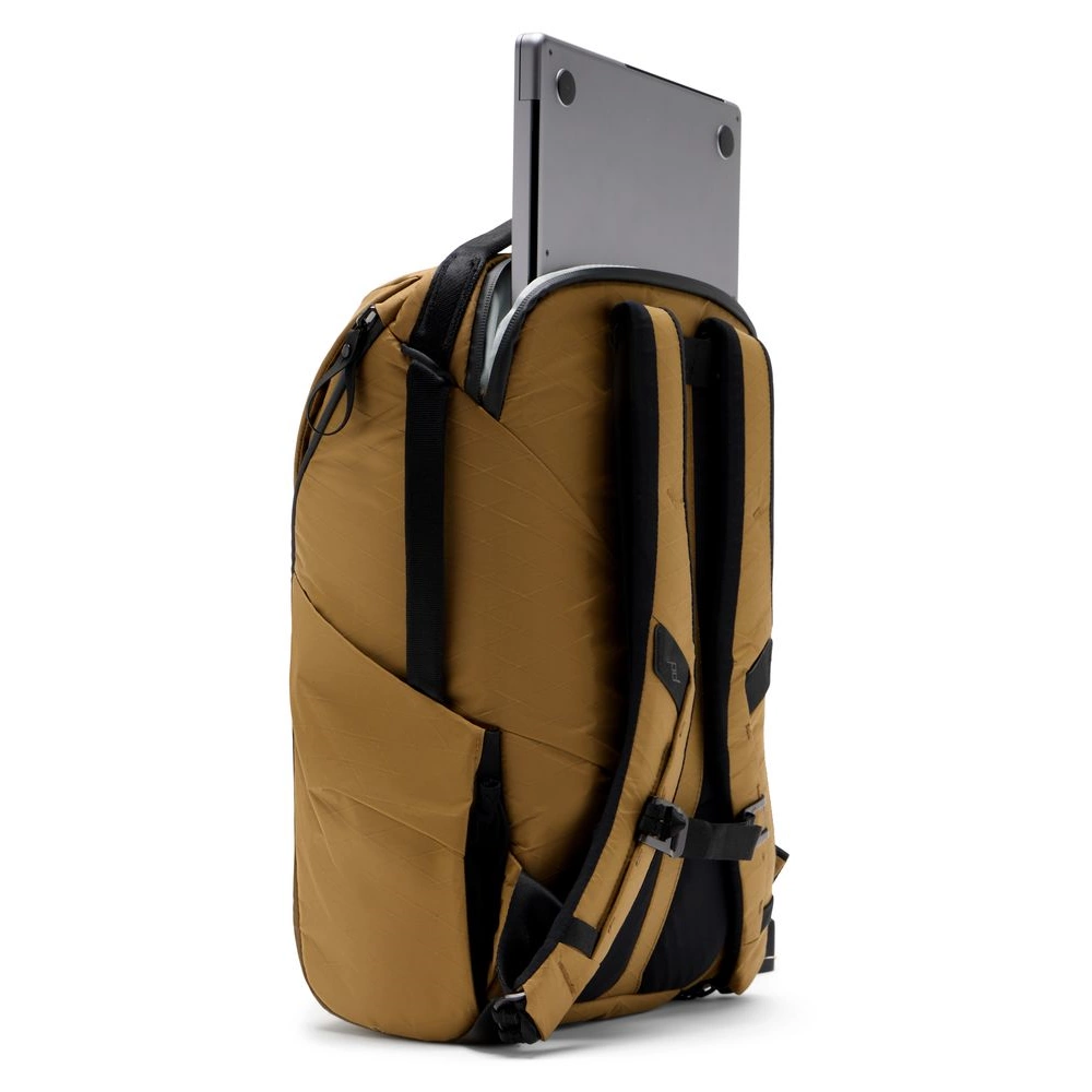 PEAK DESIGN Everyday hátizsák 20L v2 - Prérifarkas