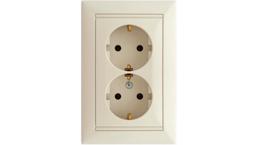 Legrand Valena 2X2P+F csatlakozóaljzat elefántcsont színű (774370)
