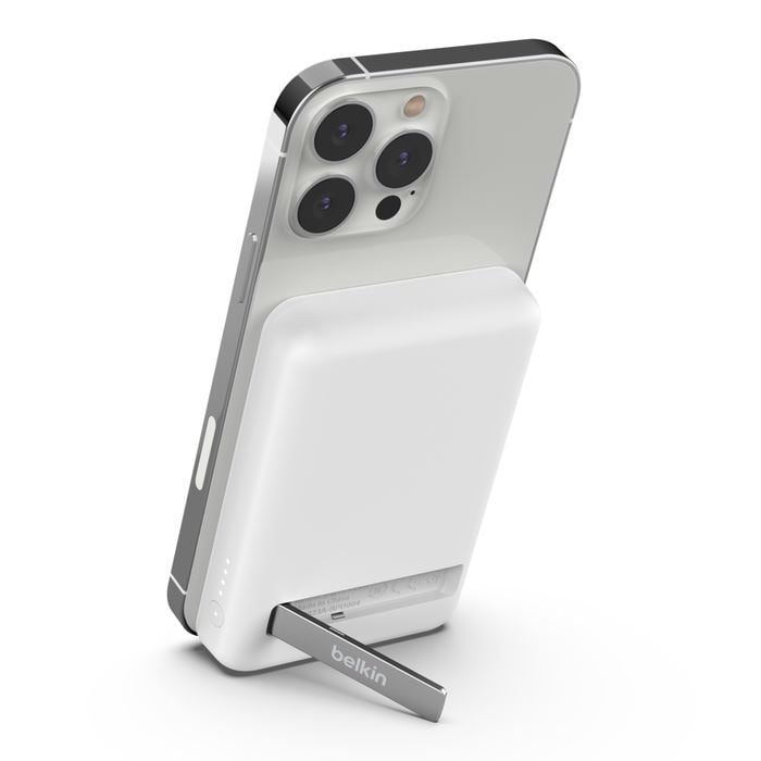 Belkin BoostCharge Magnetic vezeték nélküli Power Bank 5000mAH kitámasztóval fehér (BPD004btWT) Belkin BoostCharge Magnetic vezeték nélküli Power Bank 5000mAH kitámasztóval fehér (BPD004btWT)