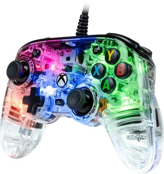 Nacon Pro Compact vezetékes kontroller átlátszó RGB fénnyel (XBXPROCOMPACTRGB)