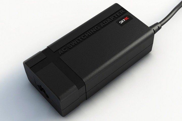 SkyRC 15V / 4A tápadapter (SK-200008) SkyRC 15V / 4A tápadapter (SK-200008)