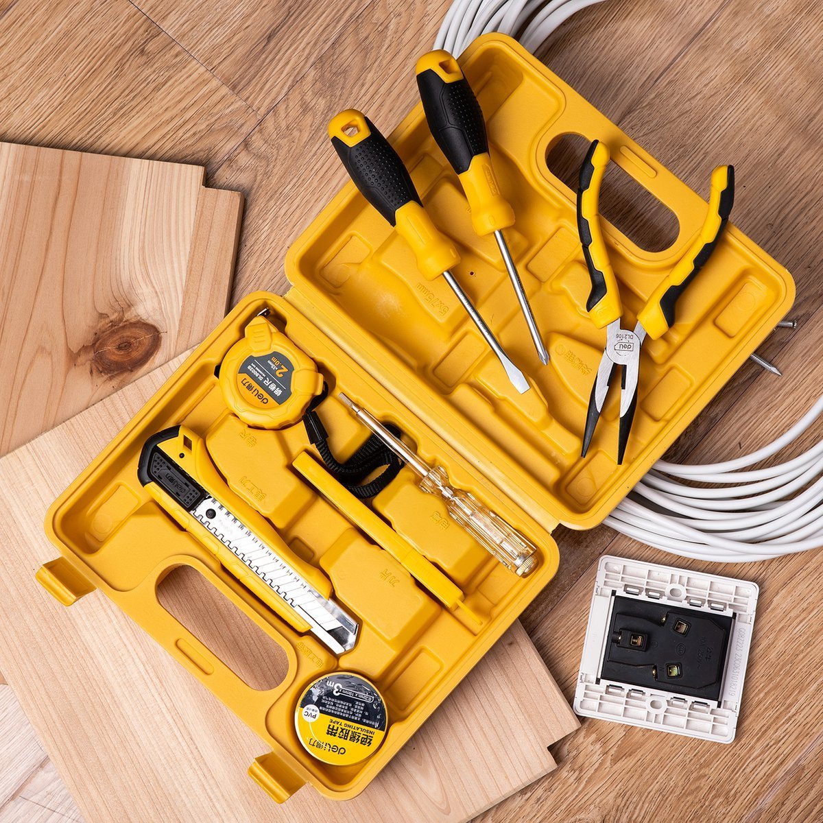 Deli Tools EDL1008J 8 részes szerszámkészlet
