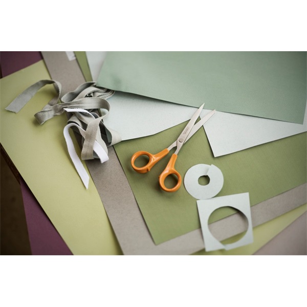 Fiskars 859859 "Classic" papírvágó olló 17 cm narancssárga Fiskars 859859 "Classic" papírvágó olló 17 cm narancssárga
