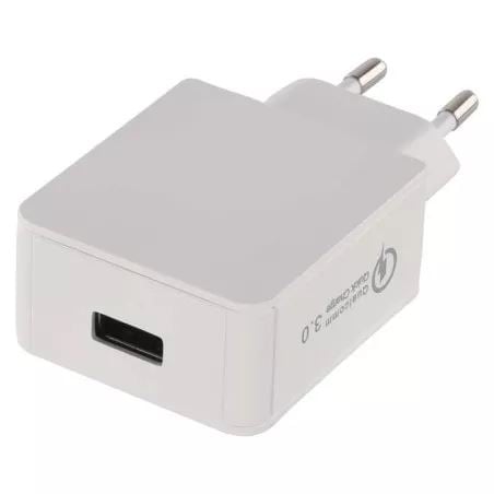 EMOS V0113 univerzális hálózati töltő QUICK 3A, 18W EMOS V0113 univerzális hálózati töltő QUICK 3A, 18W