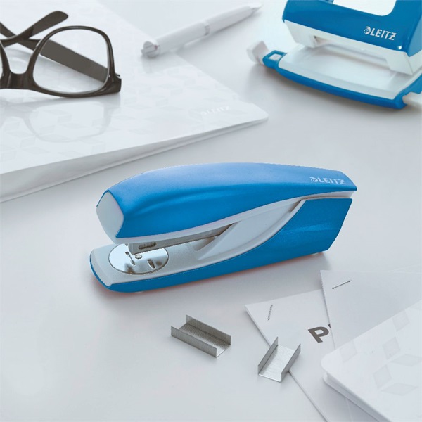 Leitz "Nexxt Wow" tűzőgép metál kék (55021036)
