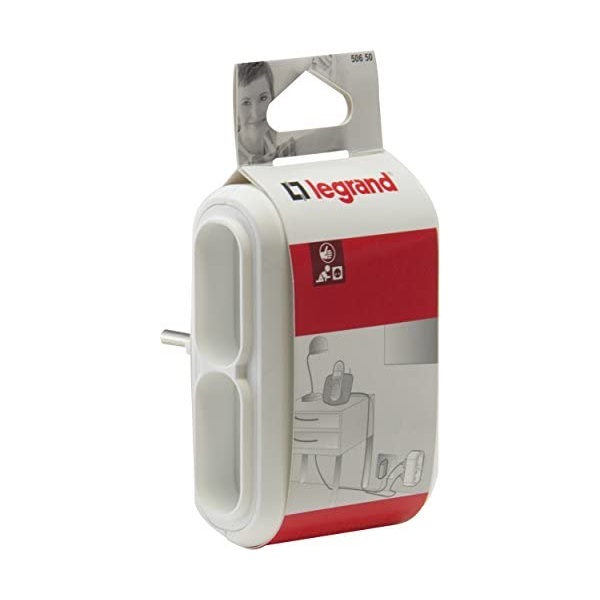 Legrand 049400 4-es 2P elosztódugó, 6A, fehér Legrand 049400 4-es 2P elosztódugó, 6A, fehér