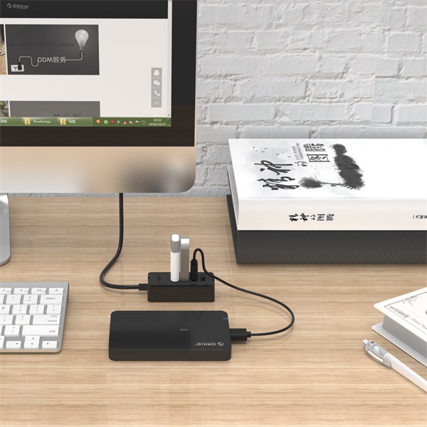 Orico  W5P-U2-030-BK/75/ 4 port USB2.0 Hub Fekete 