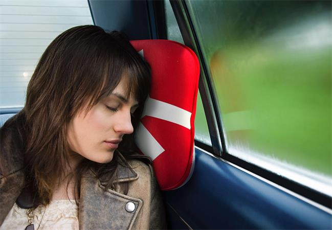 SKROSS Utazópárna memóriahabos mini  Piros-fehér