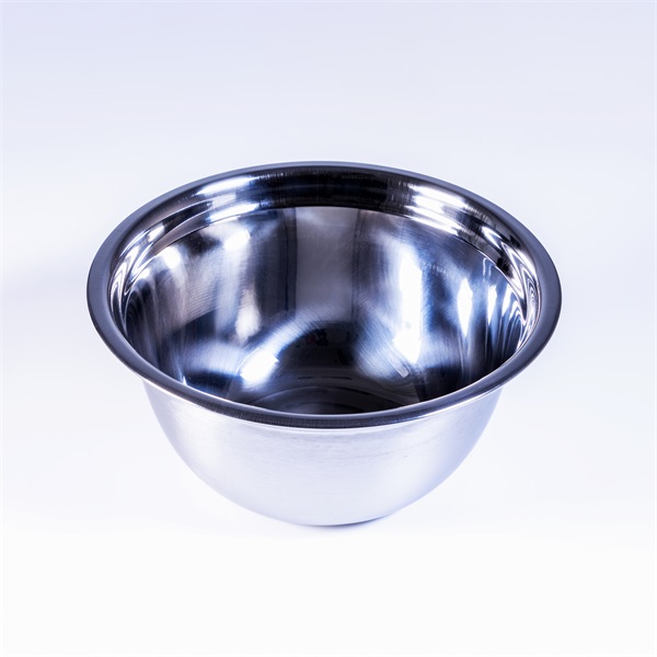 TOO KT-438 Fém tál gumi talppal 18 cm TOO KT-438 Fém tál gumi talppal 18 cm
