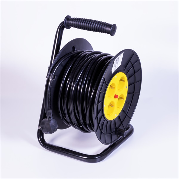 TOO CRB-4400 4 aljzat 40 méter 3x1.5mm2 fekete kábeldob TOO CRB-4400 4 aljzat 40 méter 3x1.5mm2 fekete kábeldob