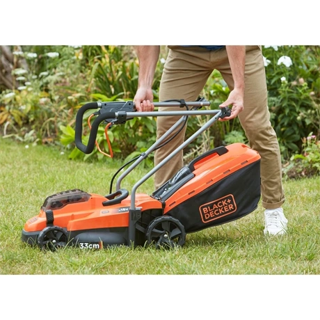Black and Decker BCMW33184L2-QW   2db 4 AH akkumulátorral és gyorstöltővel Akkumulátoros fűnyíró